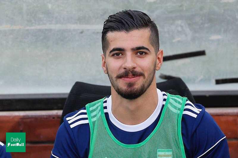 سعید عزت اللهی تراکتور را دور زد و در وایله دانمارک ماند | دیلی 3