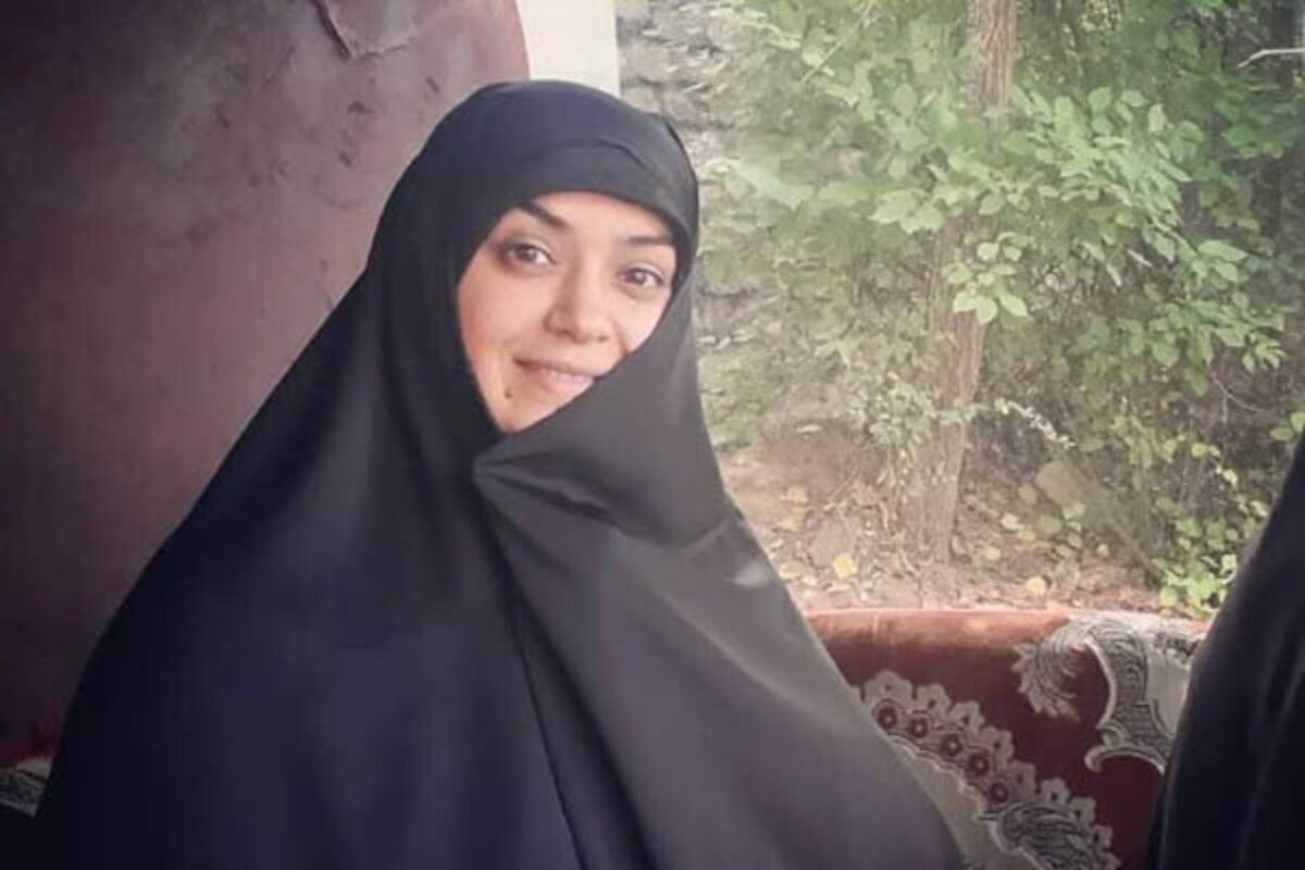 عکس| الهام چرخنده با حجاب در بیمارستان بستری شد | دیلی 3