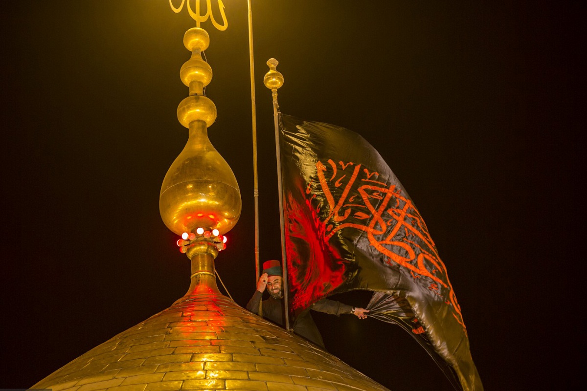 مراسم تعویض پرچم حرم امام حسین (ع) در محرم 1401 چه زمانی برگزار می شود؟ | دیلی 3