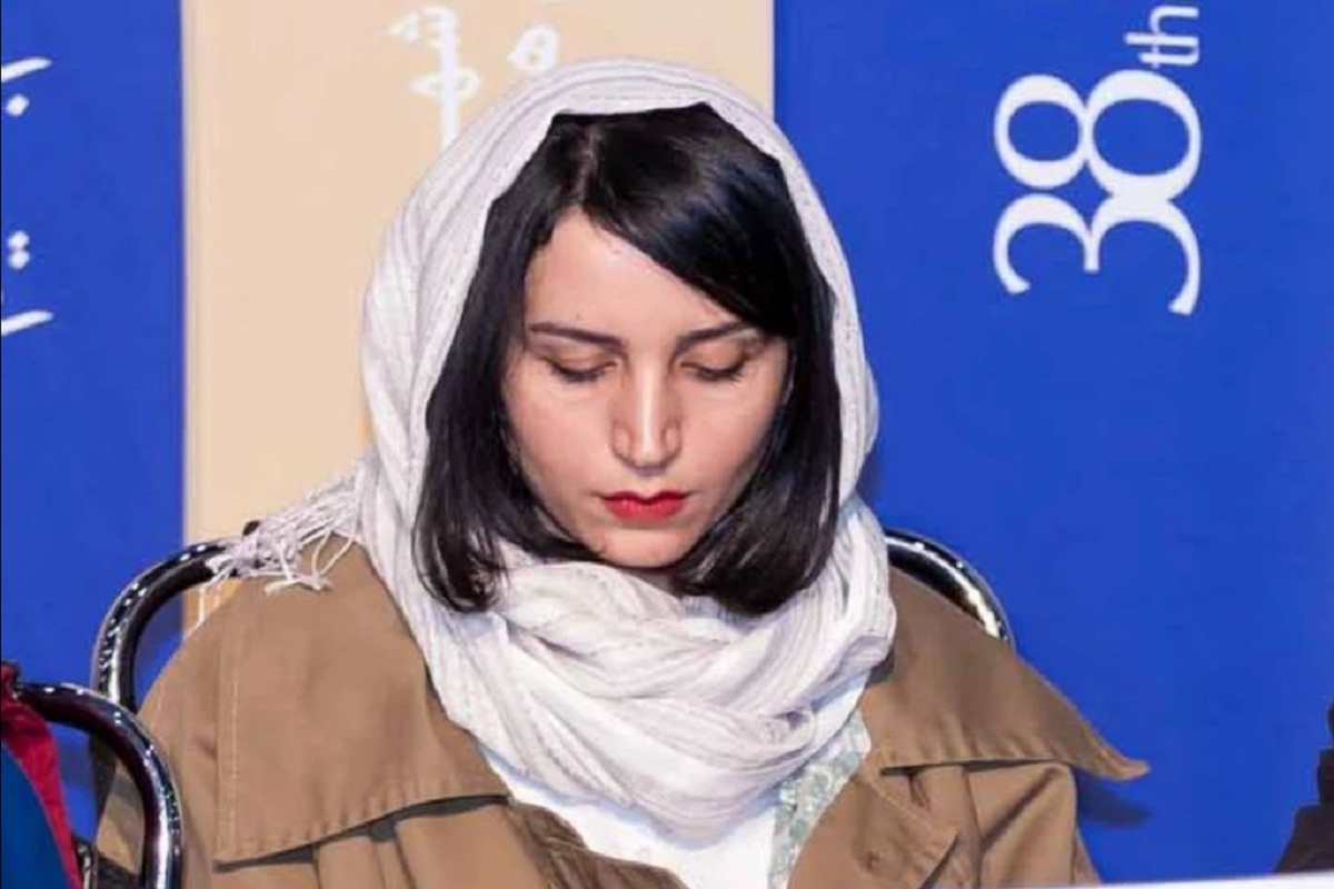 فیلم| کشف حجاب آبان عسکری (همسر محمد کارت) به بهانه مهسا امینی؛ بازیگر سریال یاغی در 36 سالگی بازنشسته شد | دیلی 3