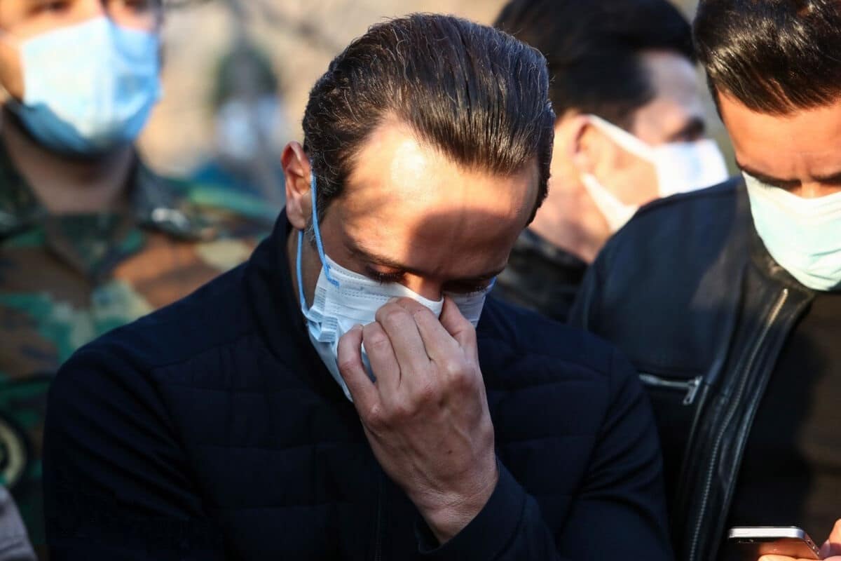 علی کریمی، سرباز وطن یا لیدر اغتشاشات 1401؛ جادوگر متهم به اقدام علیه امنیت کشور شد | دیلی 3