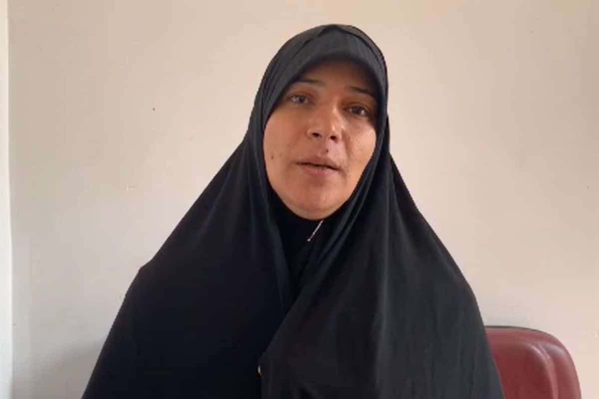 فیلم| جزئیات ضرب و شتم آمر به معروف حجاب در باغ دولت آباد یزد؛ هتاکان دستگیر شدند | دیلی 3