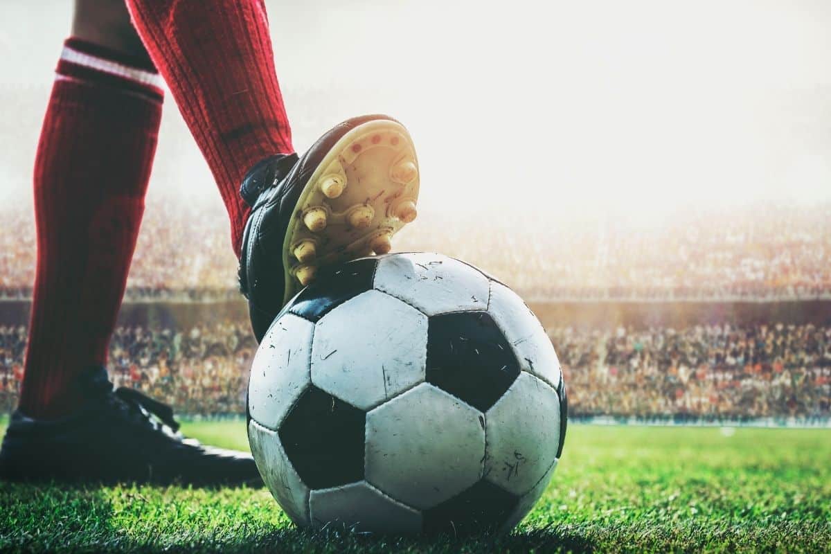 عکس| تیم منتخب تاریخ فوتبال جهان از نگاه هوش مصنوعی | دیلی 3