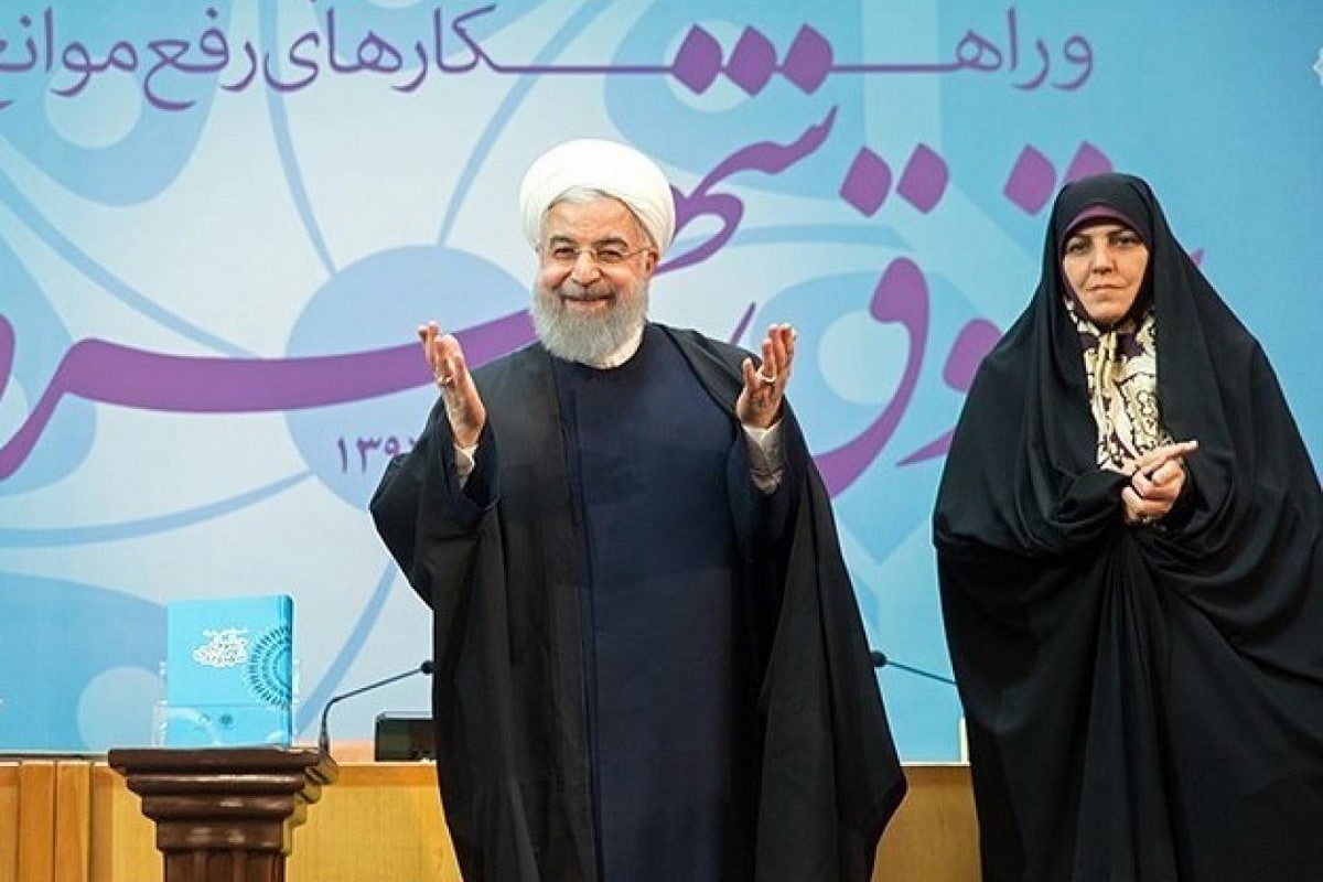 عکس| معاون روحانی سلطنت طلب از آب درآمد؟ | دیلی 3
