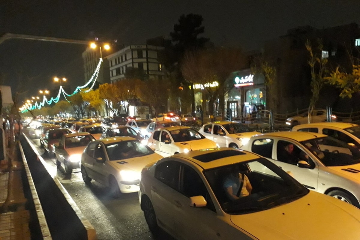 عکس| ماموریت ویژه 11 نهاد برای حذف دور دور از خیابان اندرزگو تهران | دیلی 3