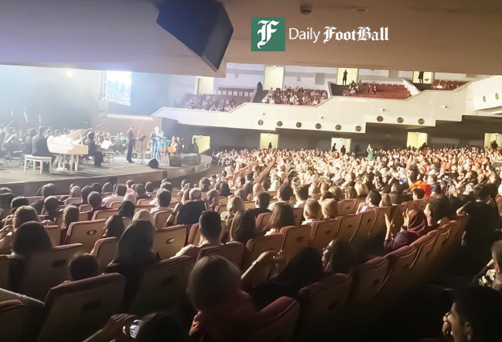 عکس| جنجال حضور زنان بی حجاب در تالار وزارت کشور | دیلی 3
