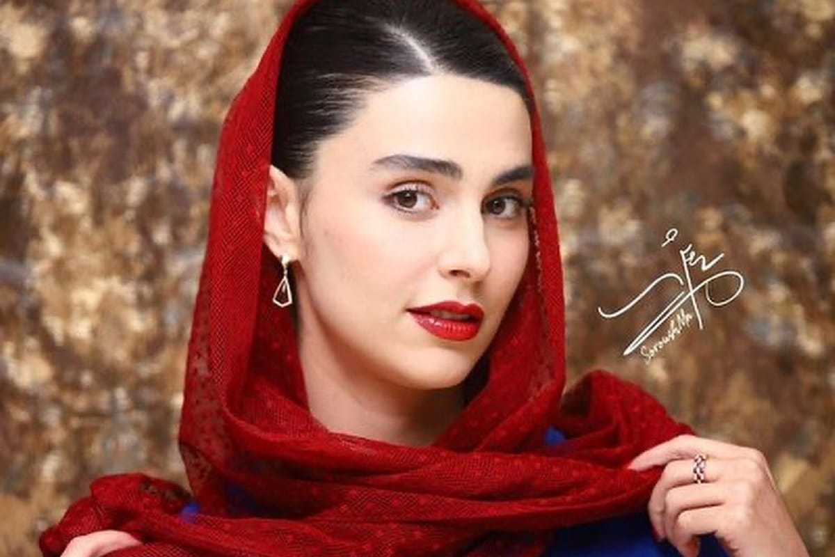 عکس| کشف حجاب لاله مرزبان بازیگر زن در سینما | دیلی 3