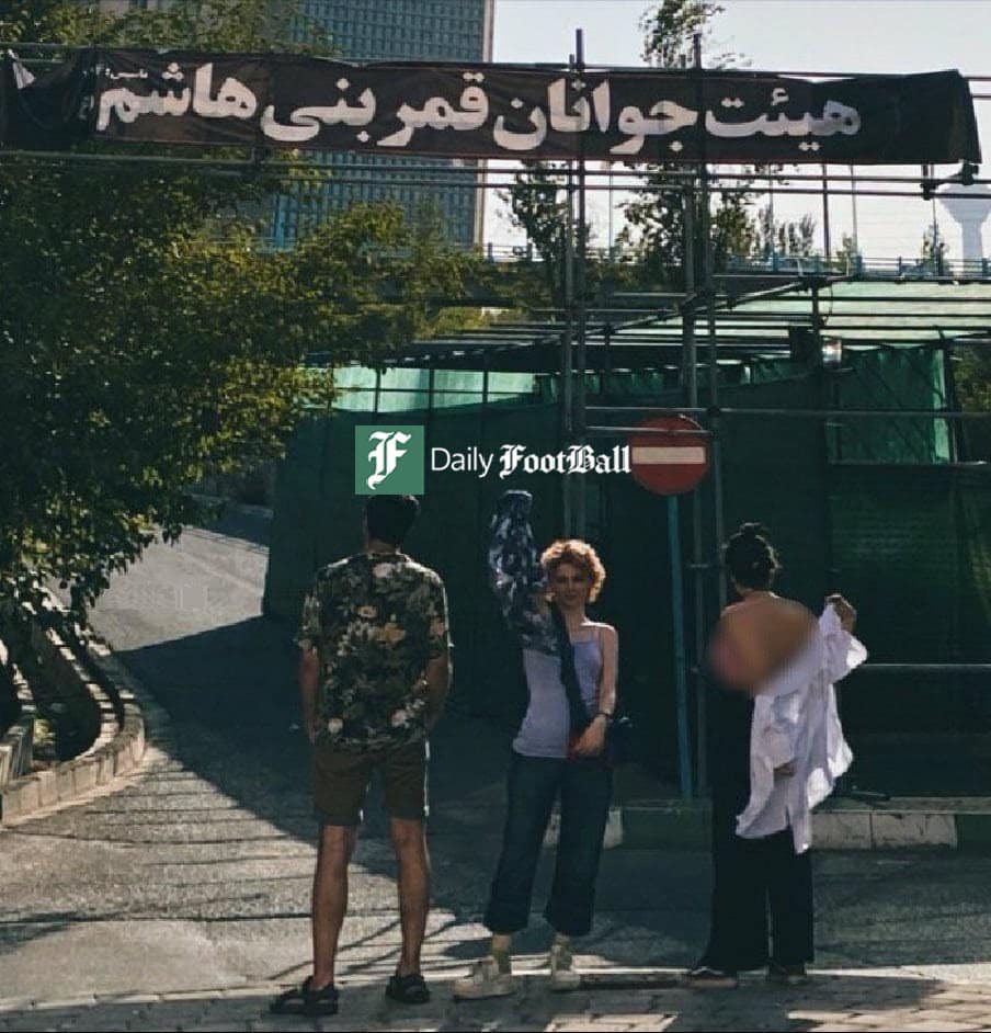 عکس| برهنگی و هنجارشکنی زنان بی حجاب مقابل هیئت عزاداری خشم کاربران را برانگیخت | دیلی 3