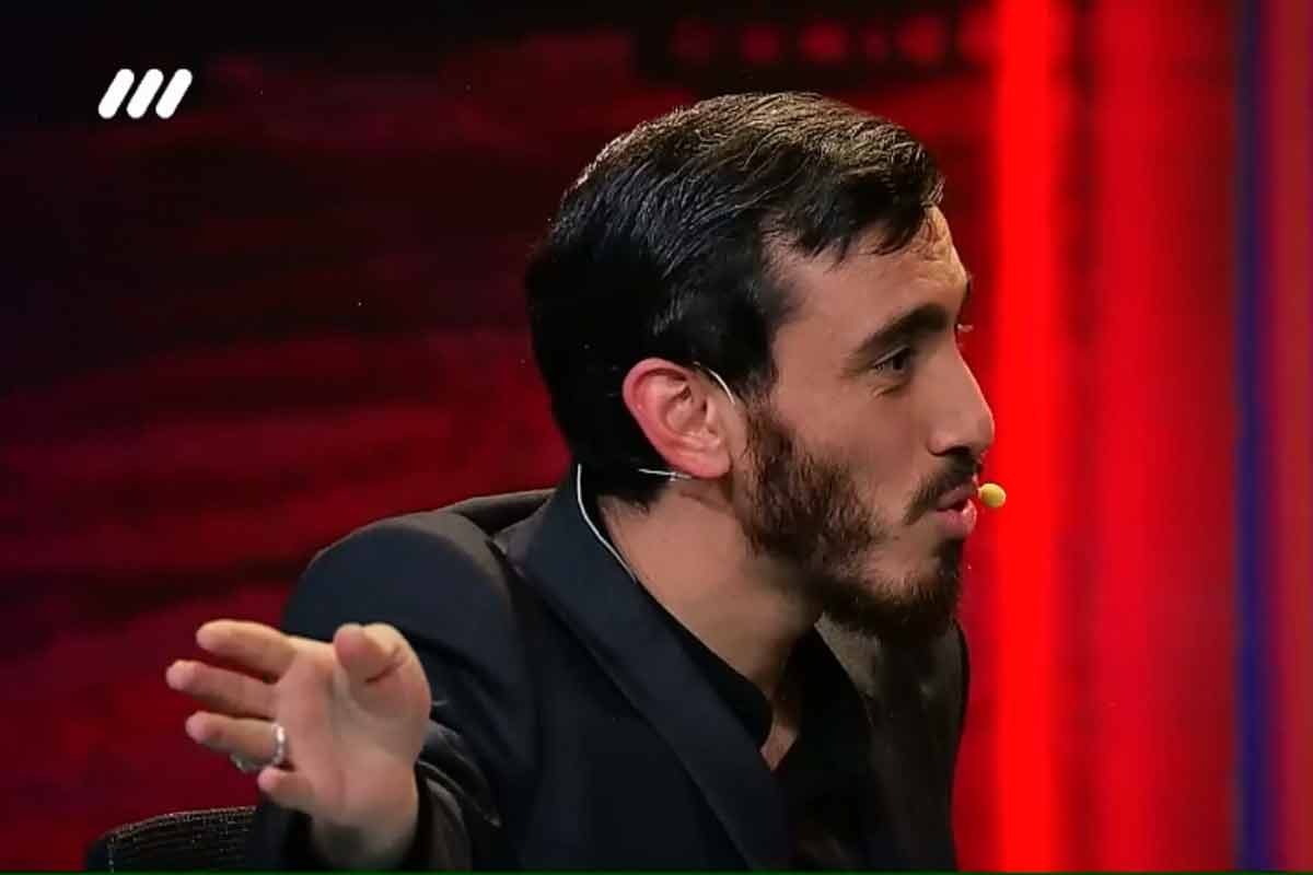 فیلم| رجز خوانی مهدی رسولی برای پانترک های تجزیه طلب در حسینیه معلی | دیلی 3