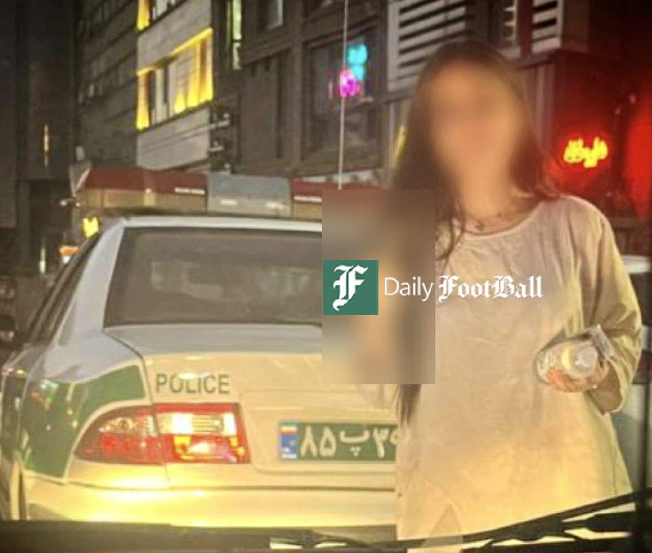 عکس| هتک حرمت ماموران پلیس توسط دختر بی حجاب | دیلی 3