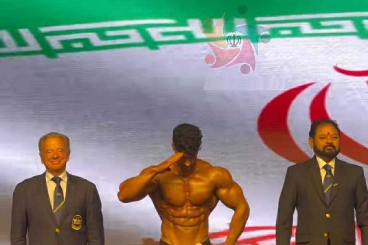 عکس| احترام نظامی قهرمان پرورش اندام آسیا به سرود ملی ایران | دیلی 3