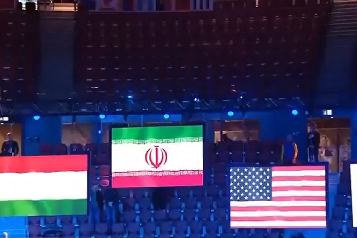 فیلم| رجز خوانی پژمان درستکار در حلقه اتحاد تیم ملی کشتی ایران | دیلی 3