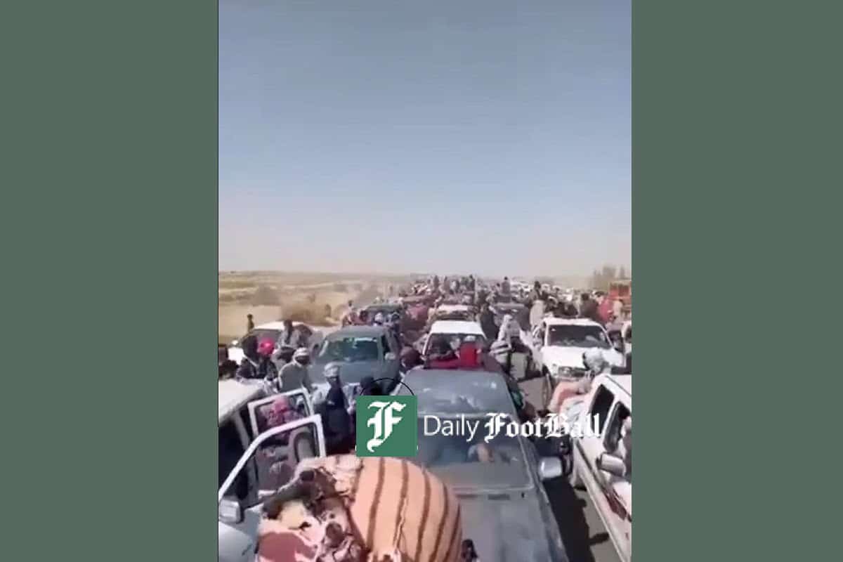 فیلم| وضعیت عجیب هجوم مهاجران به مرز ایران و افغانستان فیلم| وضعیت عجیب هجوم مهاجران به مرز ایران و افغانستان | دیلی 3