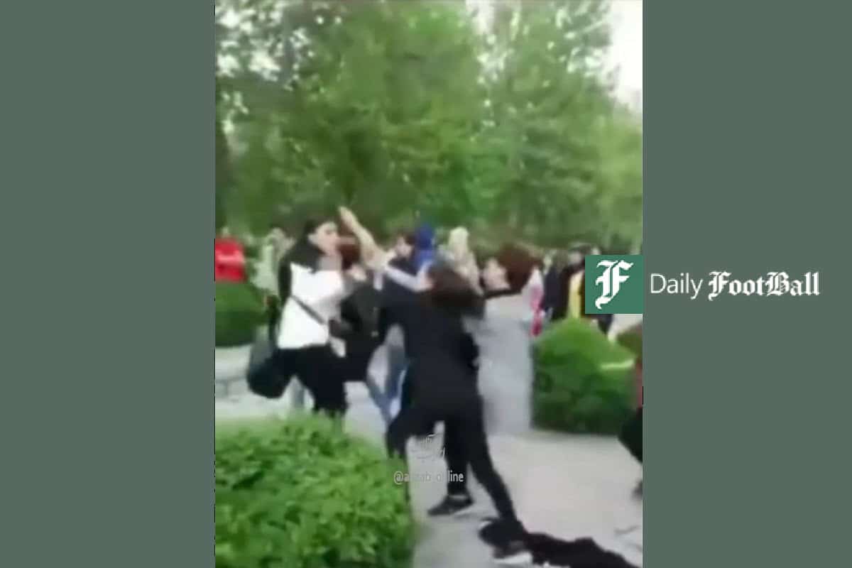 فیلم| دعوای گروهی دختران دهه هشتادی در پارک مشهد | دیلی 3