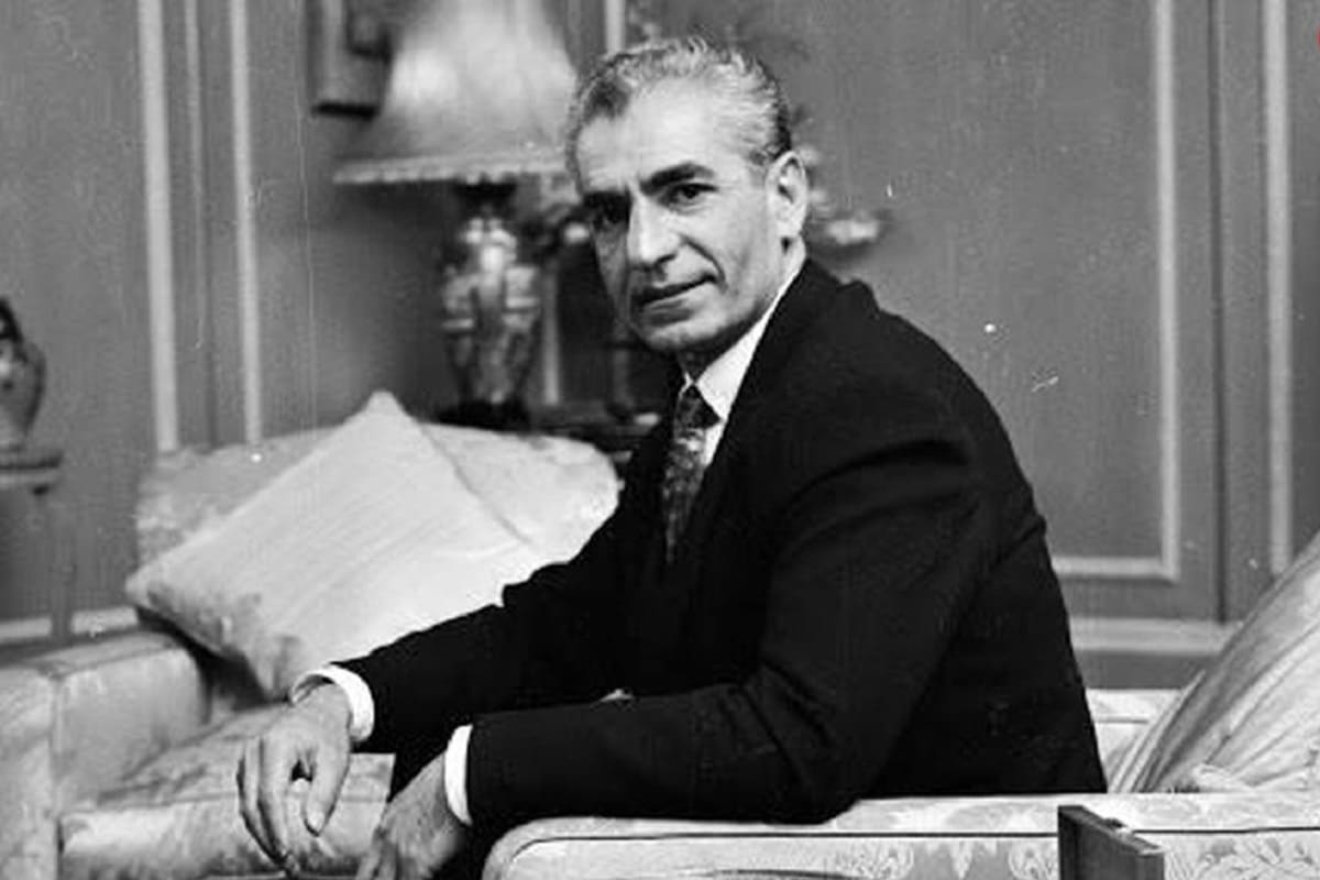 عکس| محمدرضا پهلوی: هرکی دوست نداره جمع کنه از ایران بره! | دیلی 3