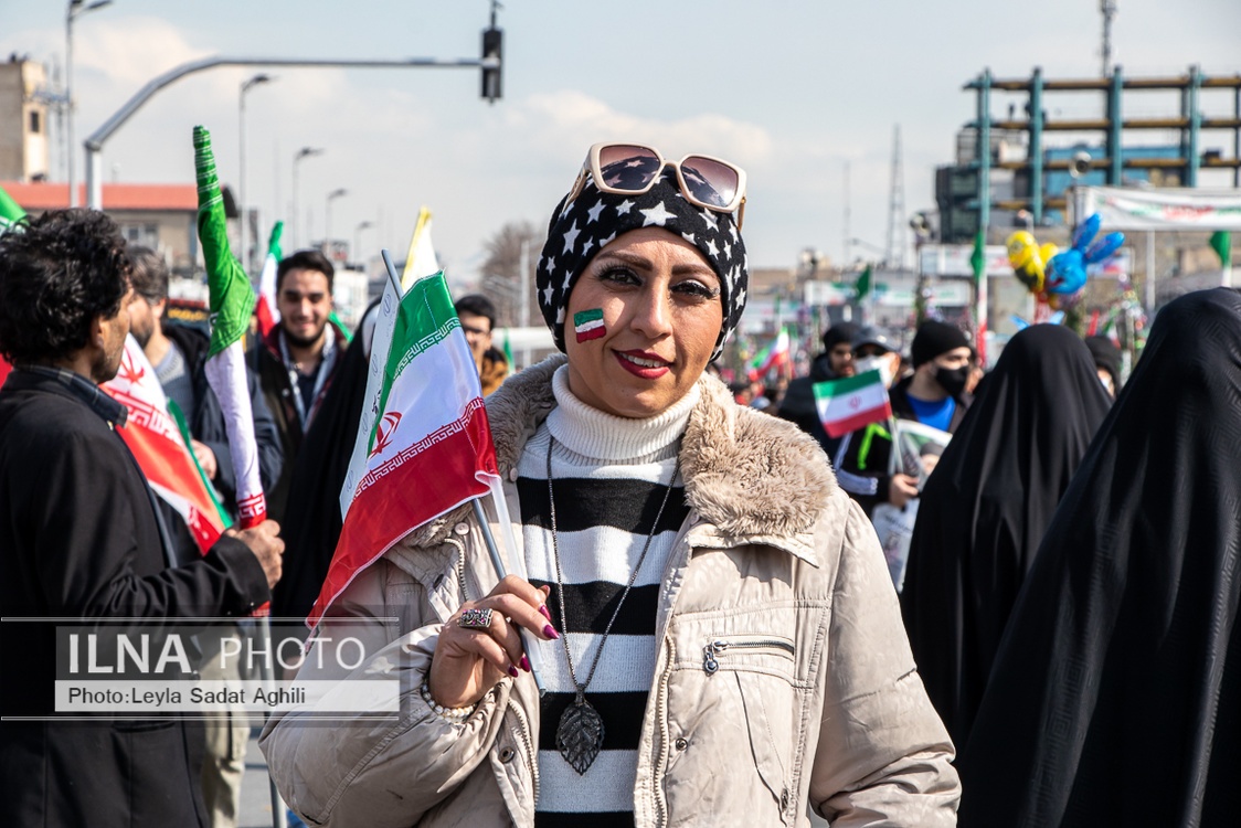 عکس| کم حجاب ها در راهپیمایی 22 بهمن | دیلی 3