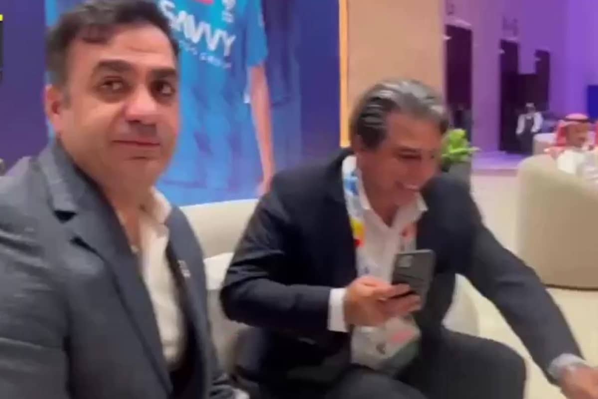 فیلم| ذوق زدگی عجیب مدیرعامل سپاهان در ورزشگاه الهلال | دیلی 3