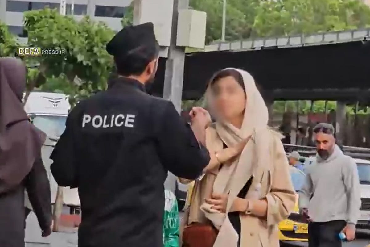 فیلم| نحوه برخورد پلیس با بی حجاب ها و هنجارشکنان در سطح شهر تهران | دیلی 3