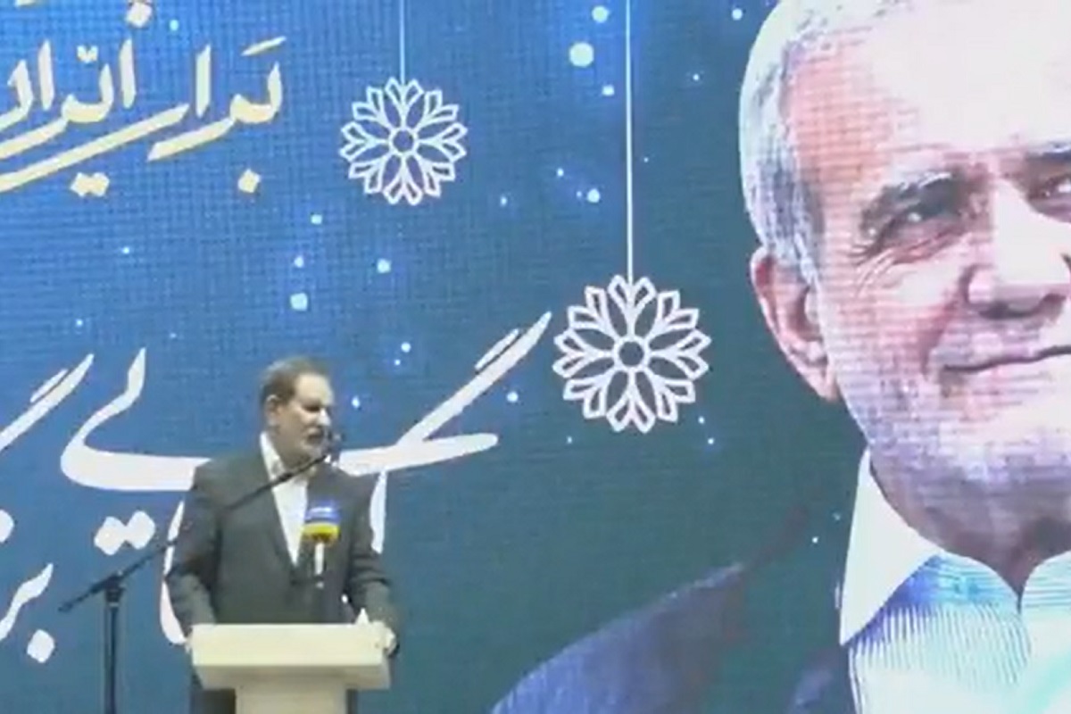فیلم| بی اخلاقی انتخاباتی اسحاق جهانگیری در ستاد مسعود پزشکیان | دیلی 3