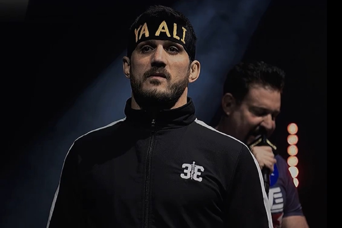 فیلم| ورود قهرمان آذربایجانی مسابقات MMA با سربند یا علی (ع) | دیلی 3