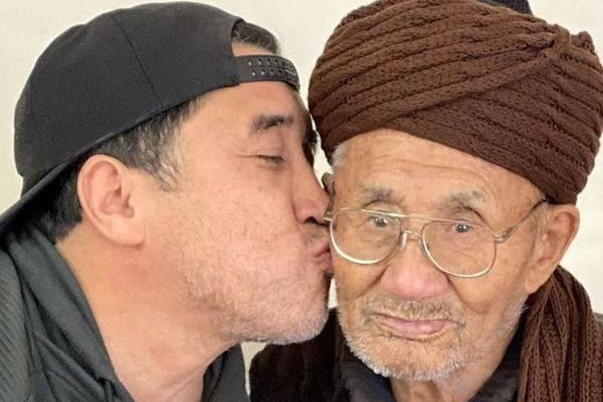 خداداد عزیزی عزادار شد خداداد عزیزی عزادار شد | دیلی 3