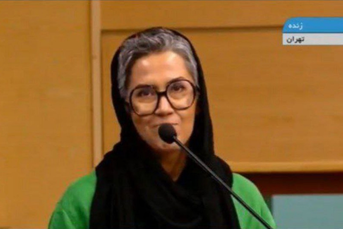 عکس| هنجارشکنی خبرنگار بدحجاب و طلبکار از گشت ارشاد در نشست خبری پزشکیان عکس| هنجارشکنی خبرنگار بدحجاب و طلبکار از گشت ارشاد در نشست خبری پزشکیان | دیلی 3