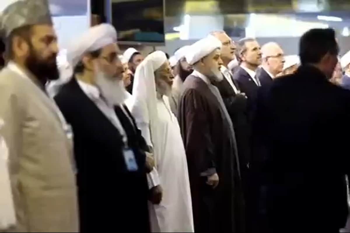 فیلم| ادای احترام هیات طالبان به سرود ملی ایران فیلم| ادای احترام هیات طالبان به سرود ملی ایران | دیلی 3