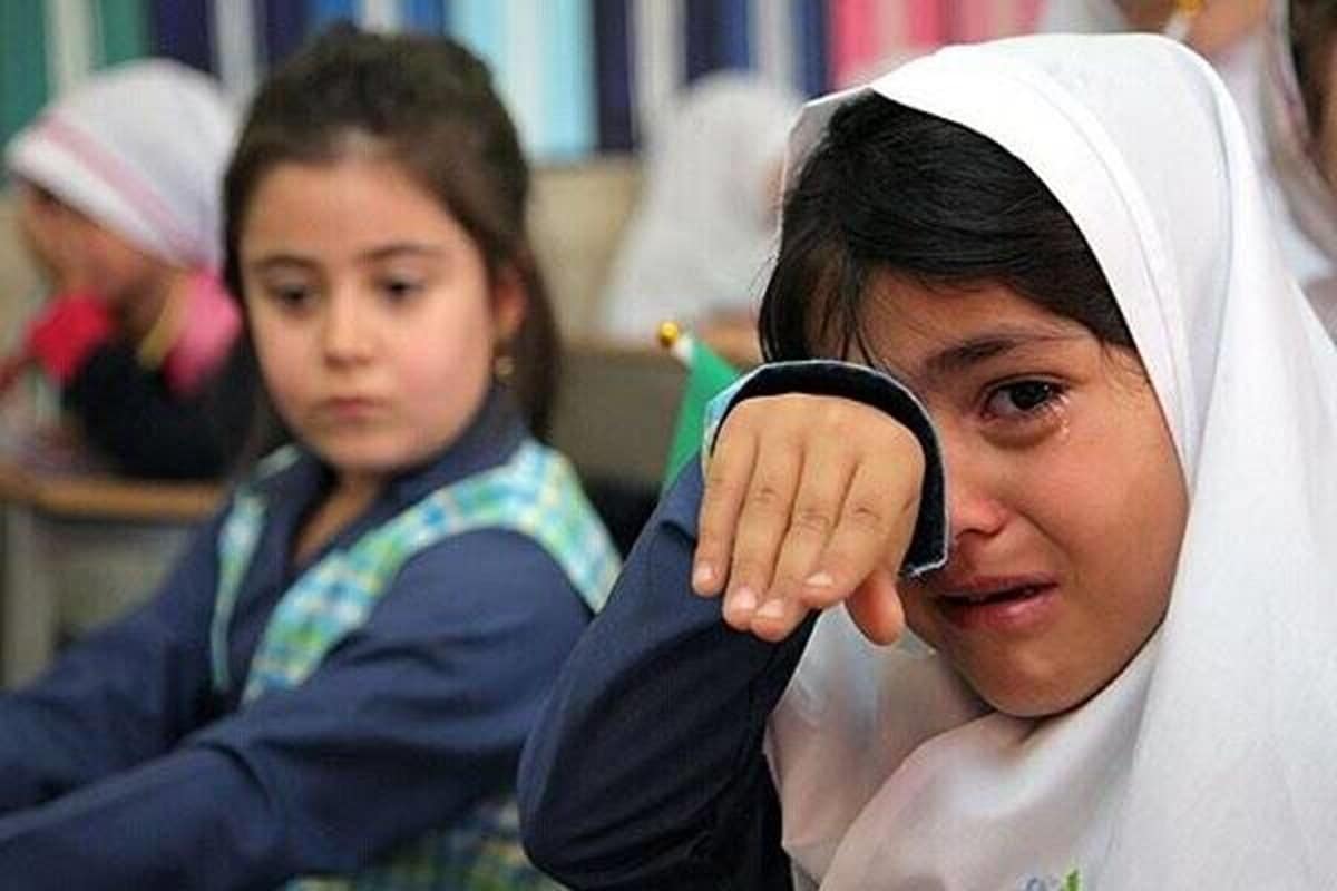 فیلم| انتقاد یک روحانی در صداوسیما؛ علت اخراج دختر 11 ساله از مدرسه چه بود؟ | دیلی 3