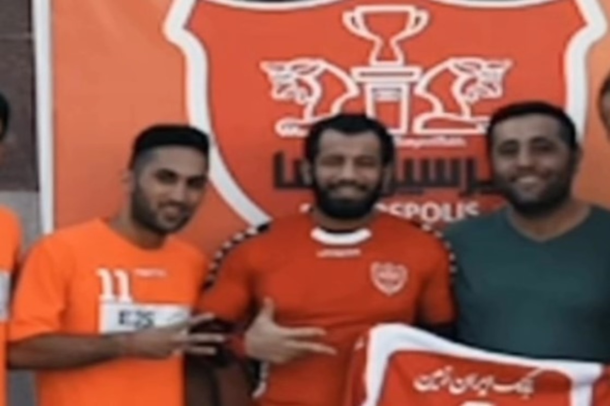 فیلم| خاطره حمید درخشان از حضور امیر تتلو در پرسپولیس فیلم| خاطره حمید درخشان از حضور امیر تتلو در پرسپولیس | دیلی 3